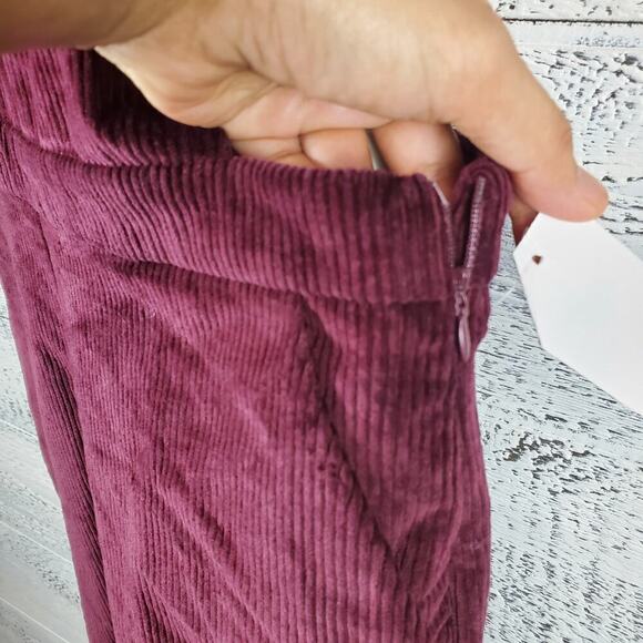 Xhilaration Corduroy Women Burgundy Adjustable Wide Leg Jumpsuit Size Large NEW - Picture 4 of 13